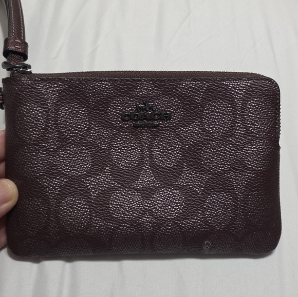 Coach Corner Zip Wristlet bag - Picture 12 of 13